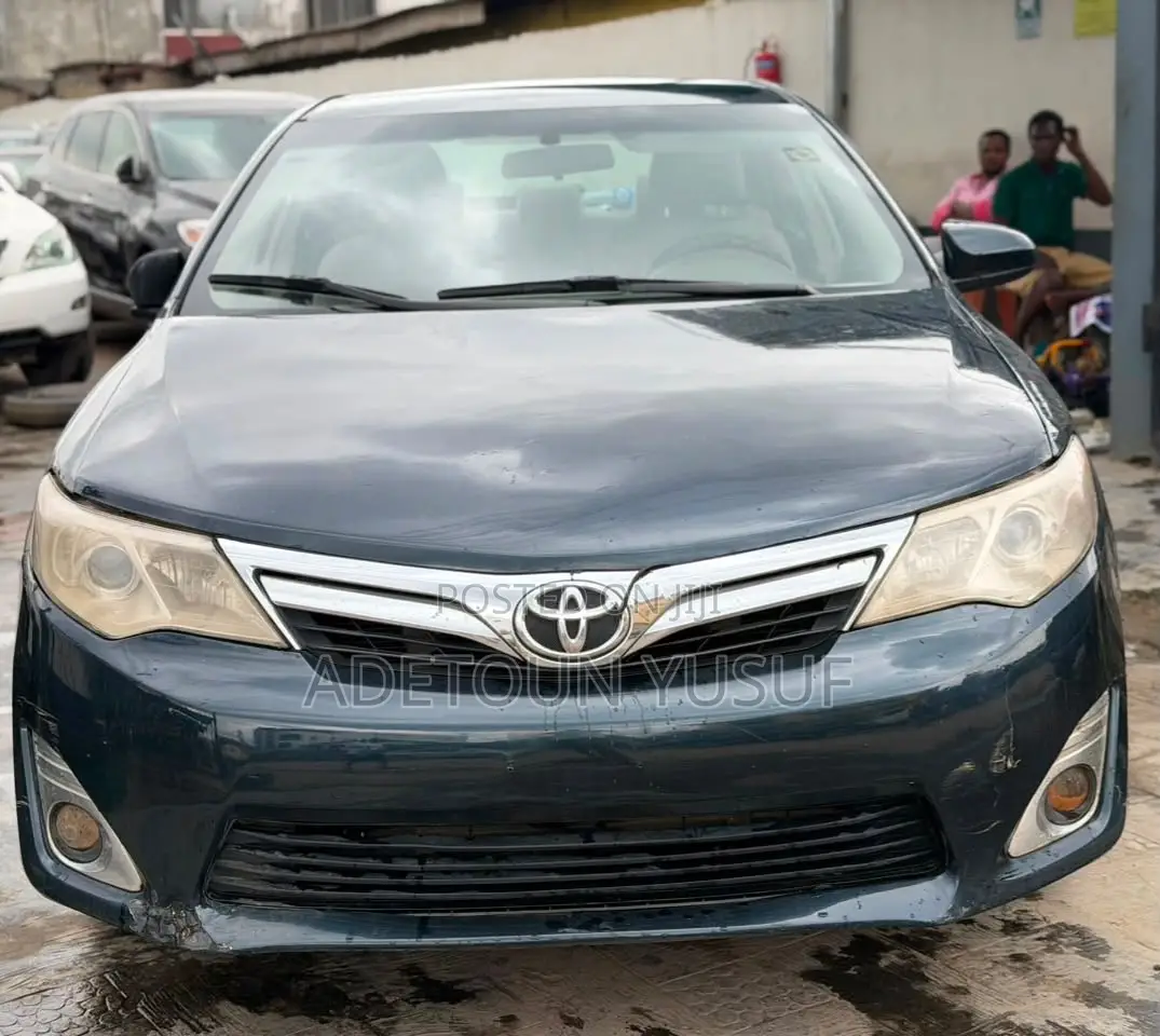 Toyota Camry LE 4dr Sedan (2.5L 4cyl 6A) 2013 Black