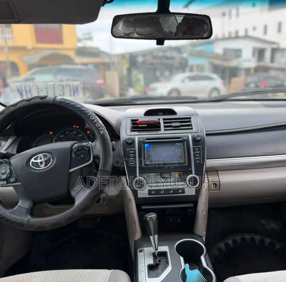 Toyota Camry LE 4dr Sedan (2.5L 4cyl 6A) 2013 Black