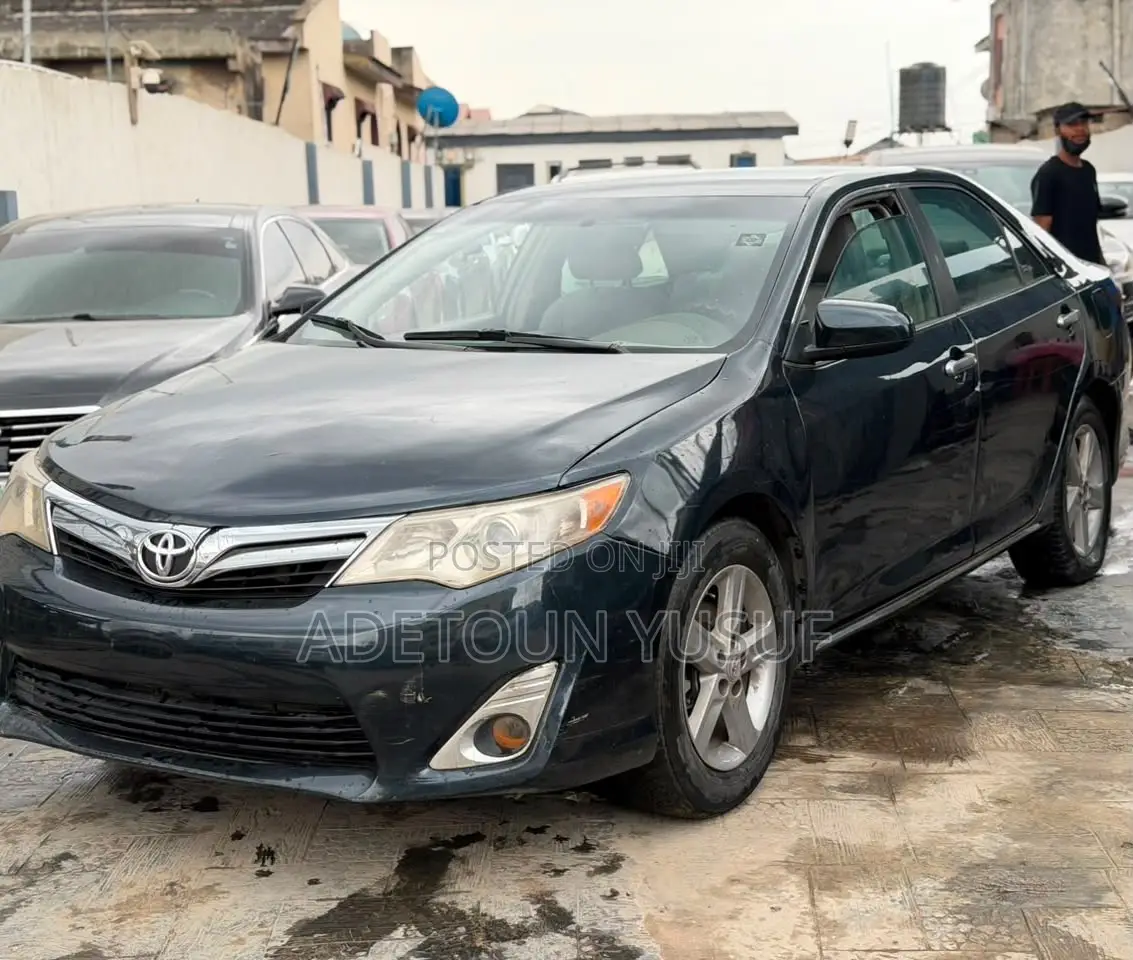 Toyota Camry LE 4dr Sedan (2.5L 4cyl 6A) 2013 Black
