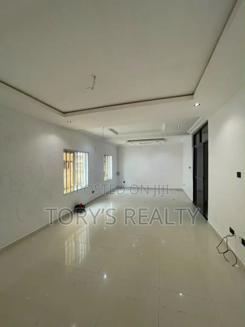 Studio Apartment in Lekki Phase 2 for rent
