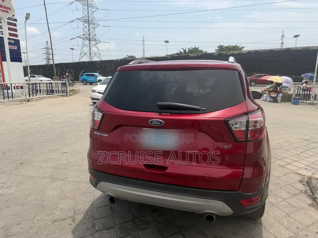 Ford Escape S FWD 2018 Red