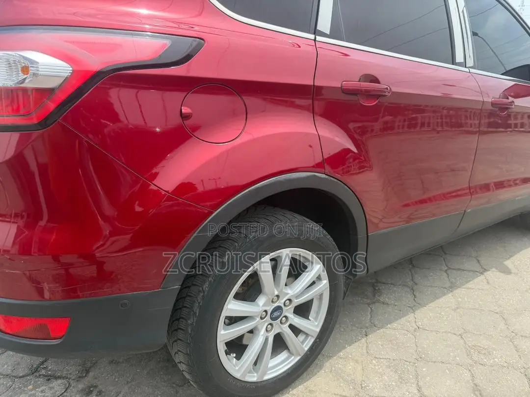 Ford Escape S FWD 2018 Red