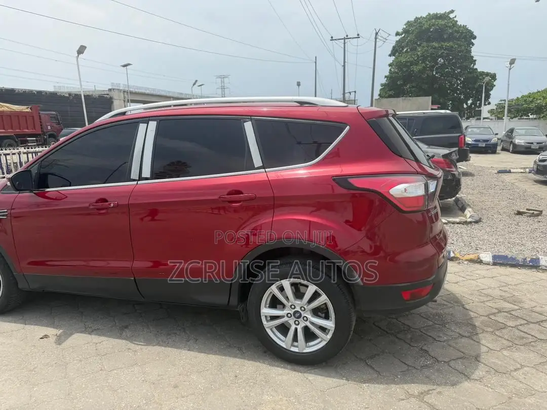 Ford Escape S FWD 2018 Red