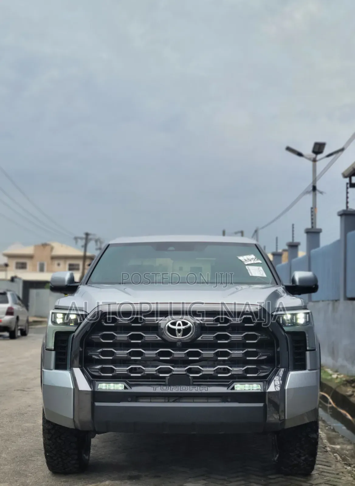 Toyota Tundra 2023 Silver