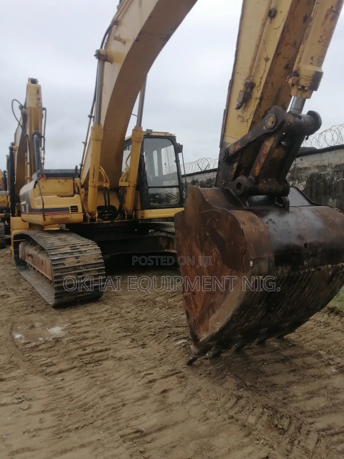 Cat Excavator 330bl