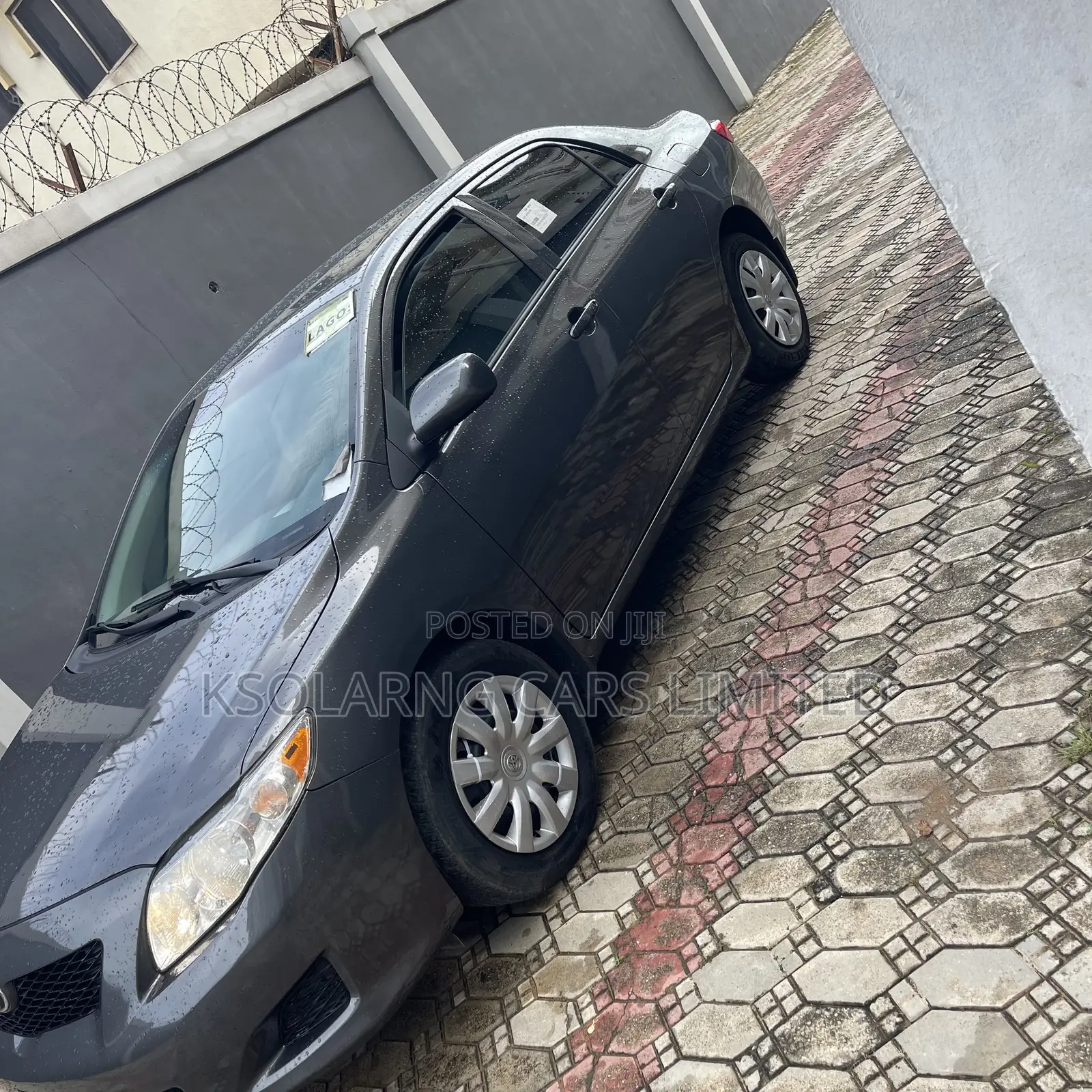 Toyota Corolla LE 4dr Sedan (1.8L 4cyl 4A) 2010 Gray