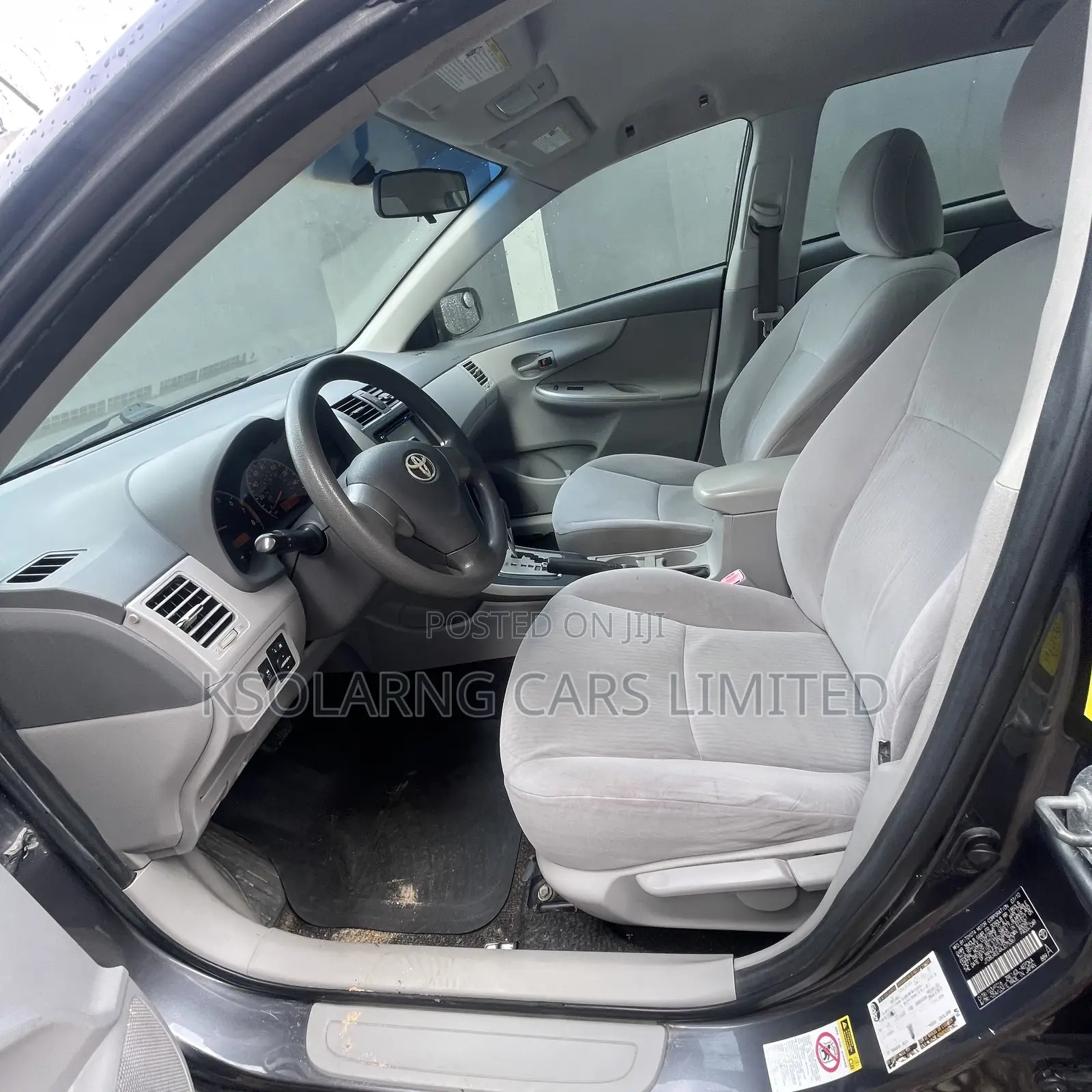 Toyota Corolla LE 4dr Sedan (1.8L 4cyl 4A) 2010 Gray