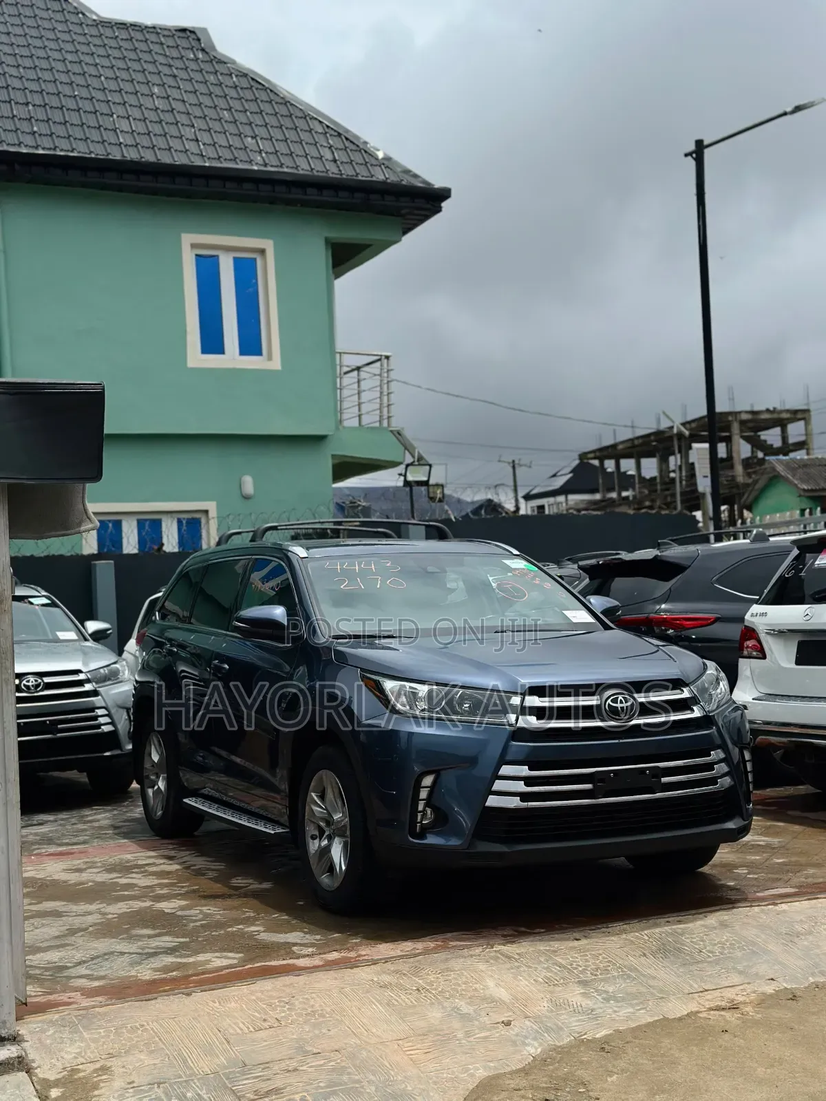 Toyota Highlander 2019 Blue