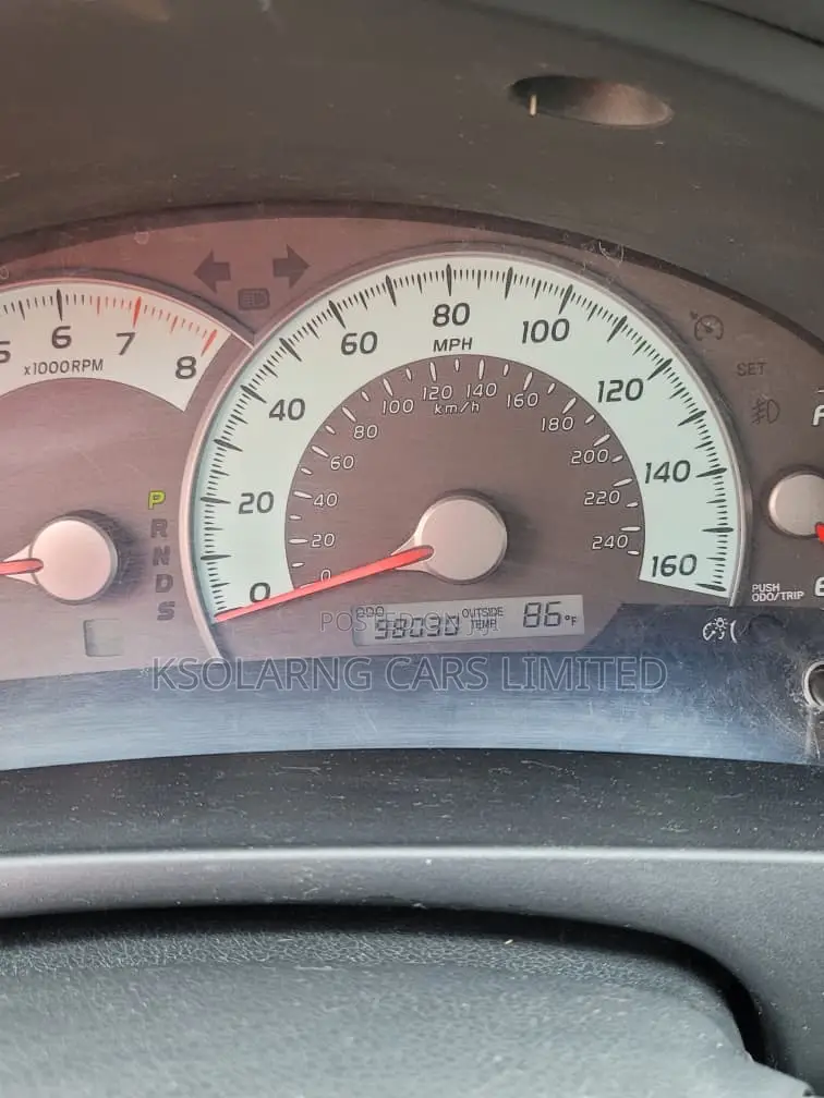 Toyota Camry SE V6 4dr Sedan (3.5L 6cyl 6AM) 2010 Gray