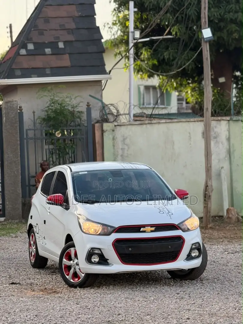 Chevrolet Spark 2016 White