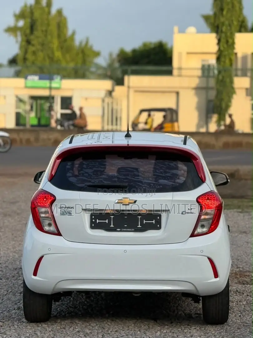 Chevrolet Spark 2016 White