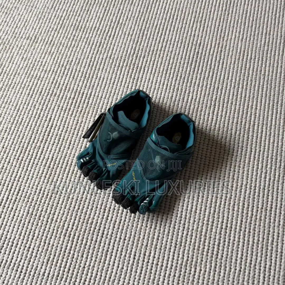 Original Vibram Five Fingers Trailope Running Shoe