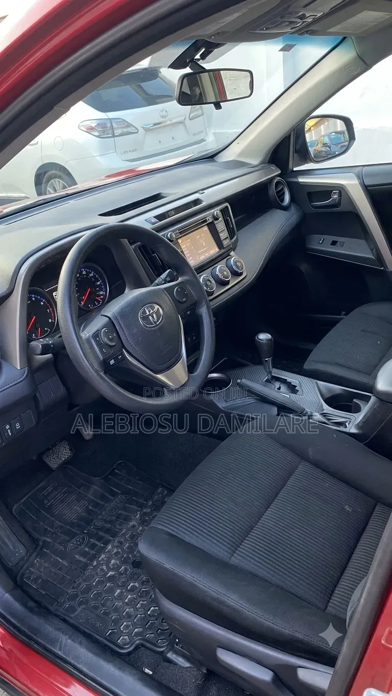 Toyota RAV4 2015 Red