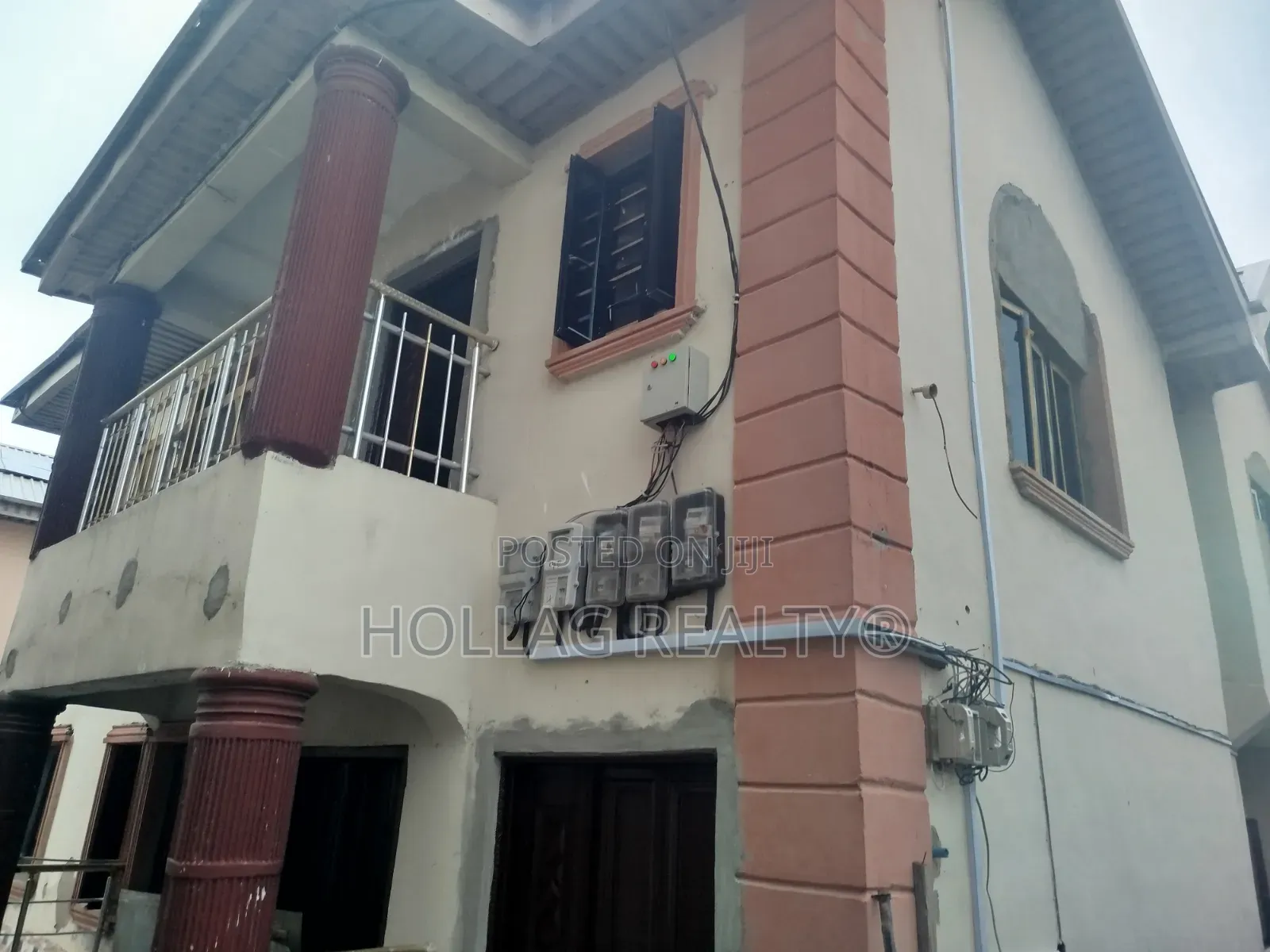 Mini Flat in Ago Palace for rent