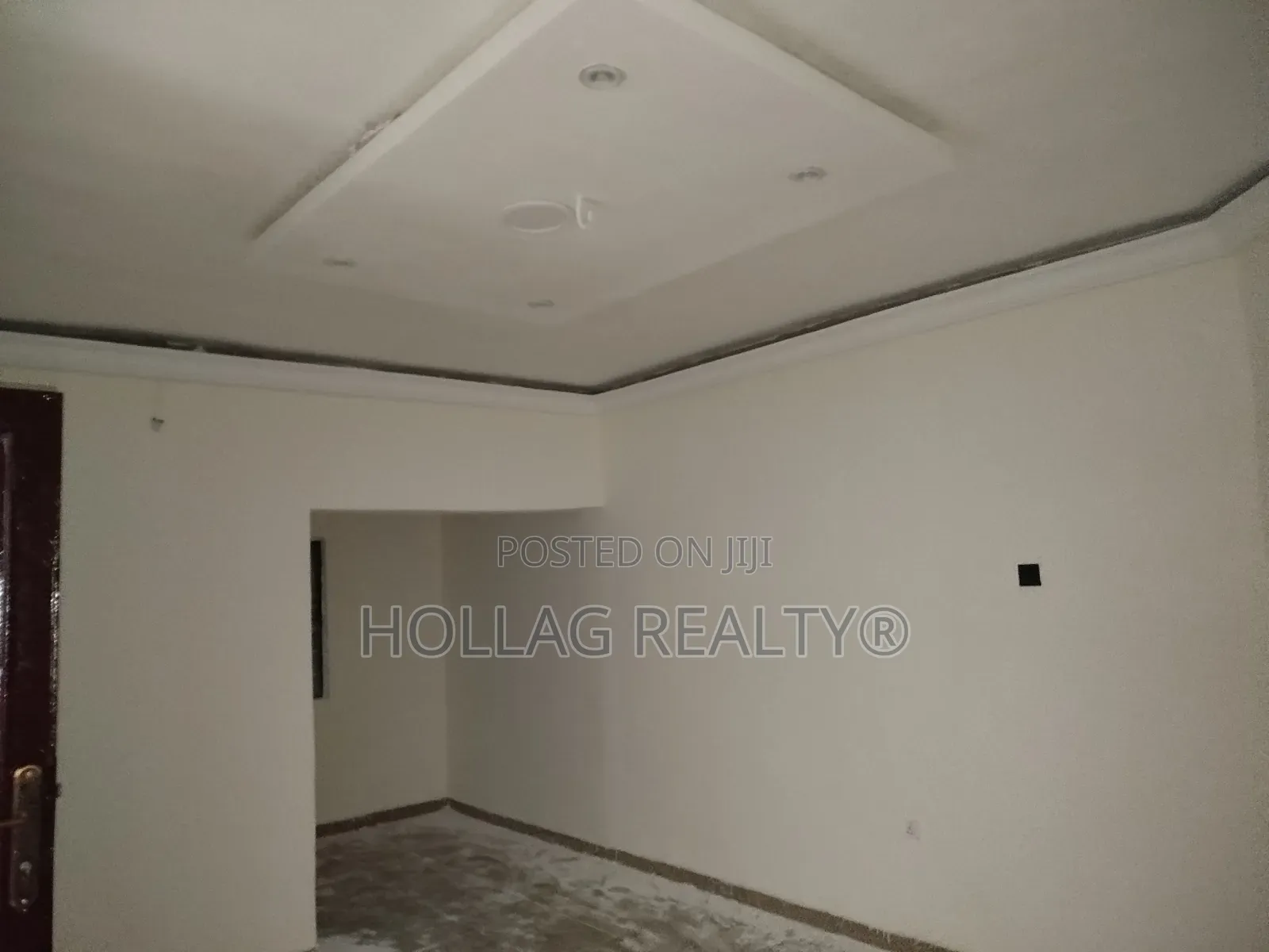Mini Flat in Ago Palace for rent