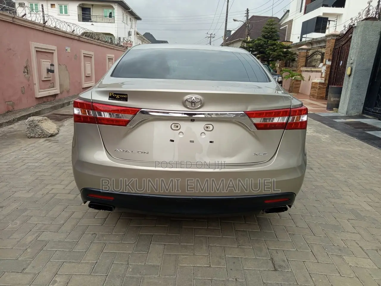 Toyota Avalon XLE Sedar FWD (3.5L 6cyl 6A) 2013 Gold