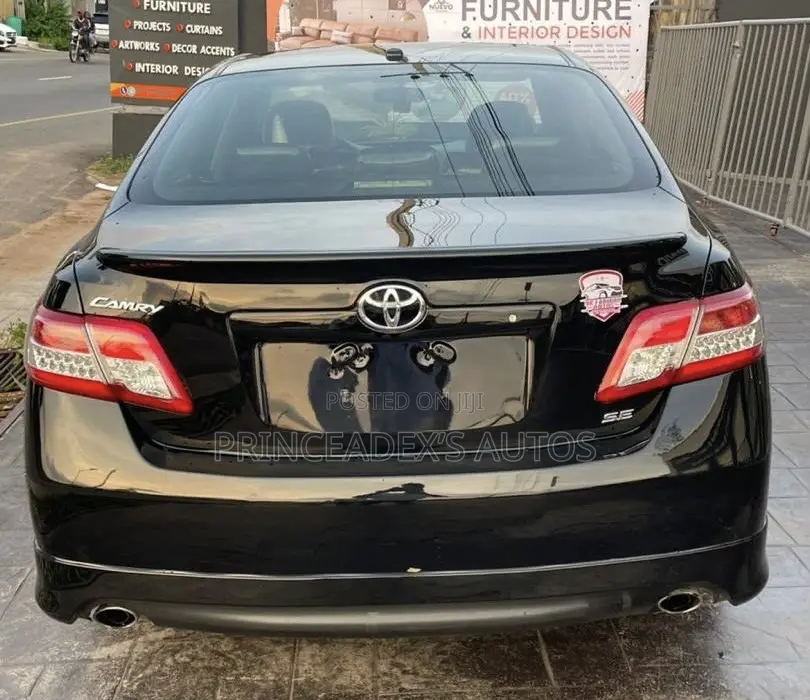 Toyota Camry SE 4dr Sedan (2.5L 4cyl 6A) 2011 Black