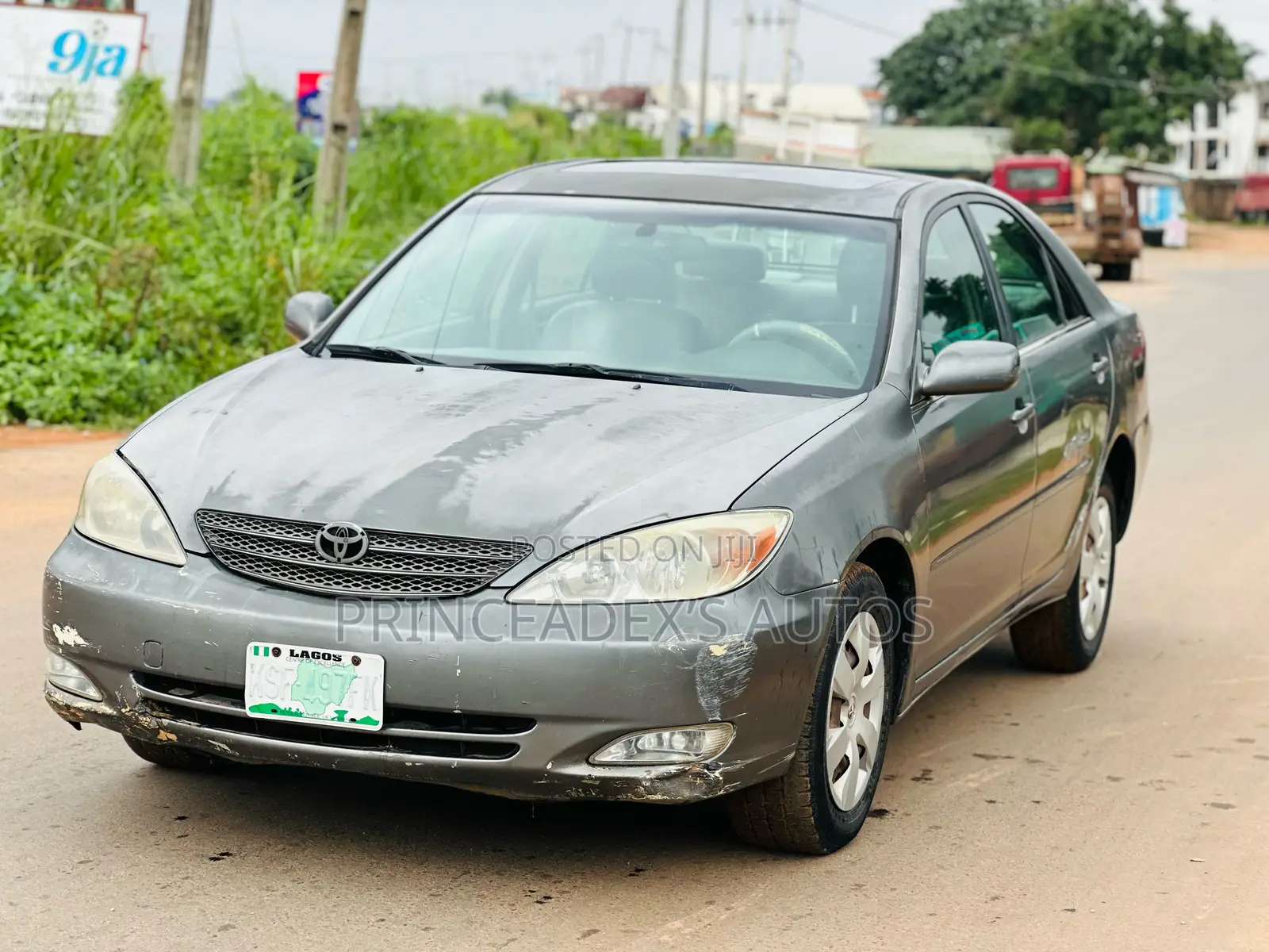 Toyota Camry LE V6 4dr Sedan (3.0L 6cyl 5A) 2004 Gray