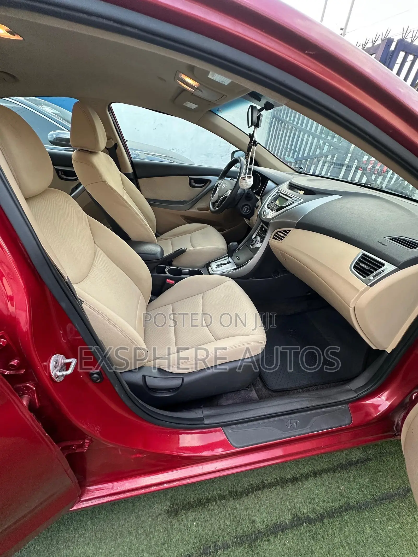 Hyundai Elantra 2011 Red