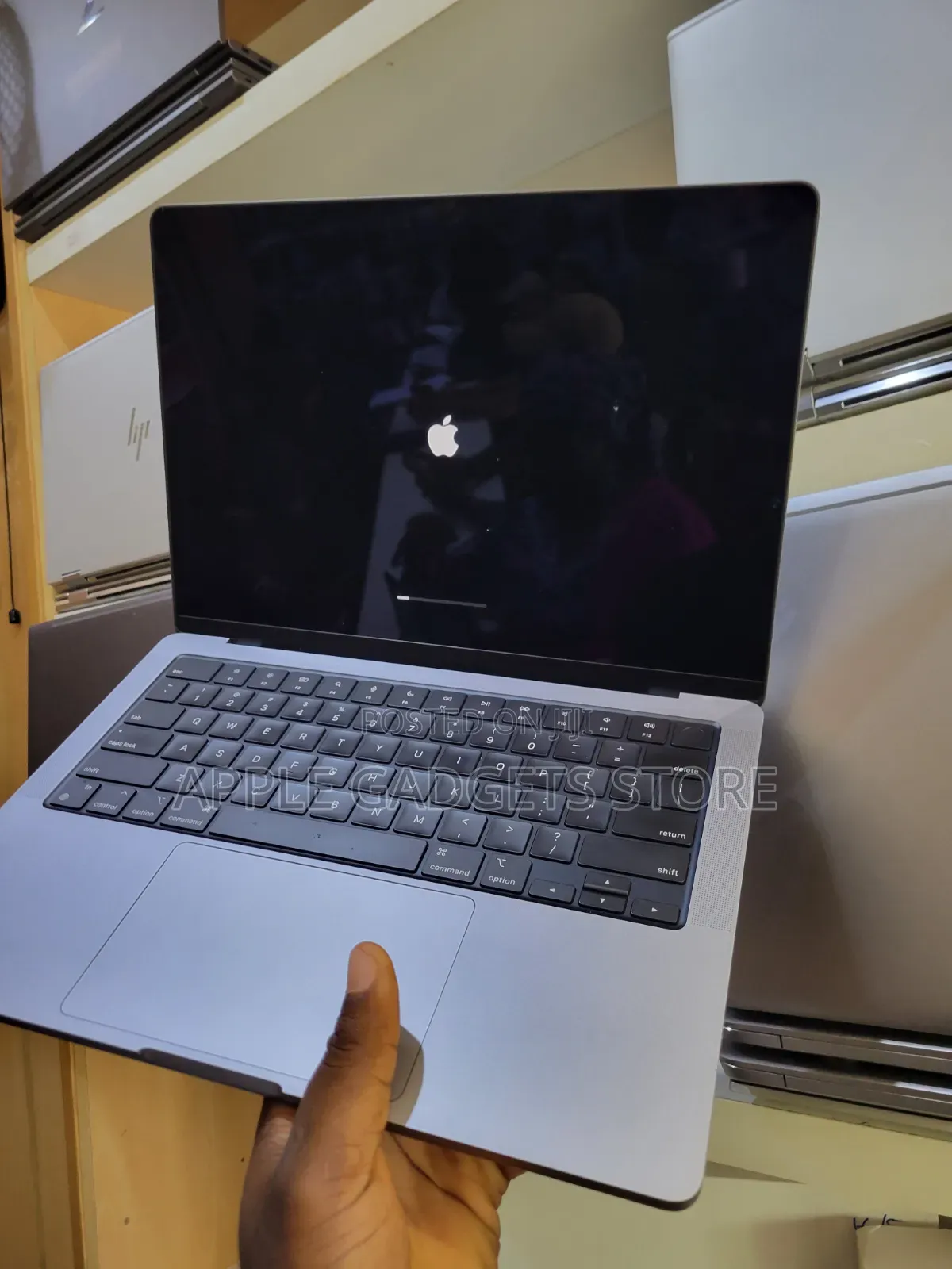Laptop Apple MacBook Pro 2023 M2 16GB Intel Core Ultra 7 SSD 512GB