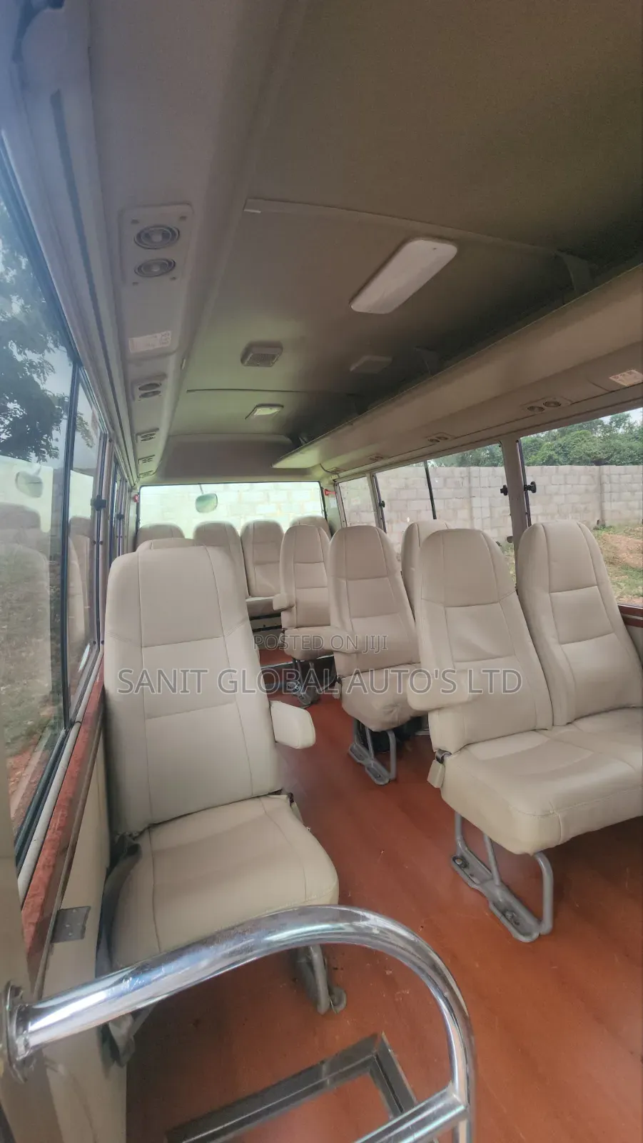 Toyota Innova 2014 Gold