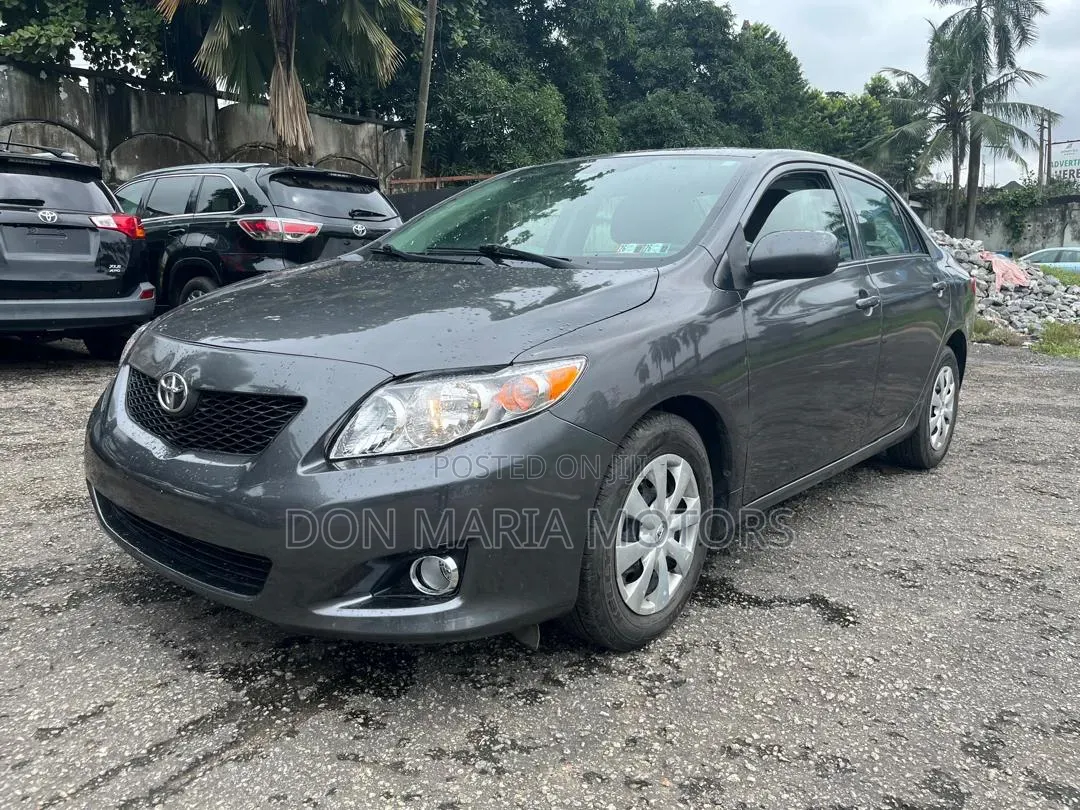Toyota Corolla LE 4dr Sedan (1.8L 4cyl 4A) 2010 Gray