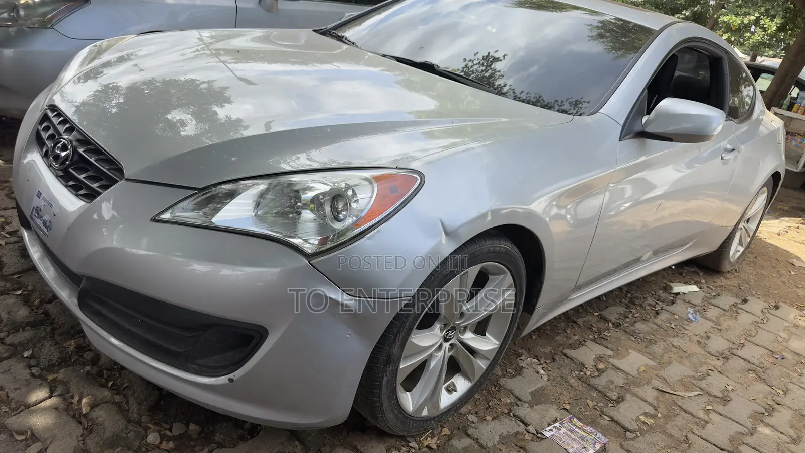 Hyundai Genesis 2011 Silver