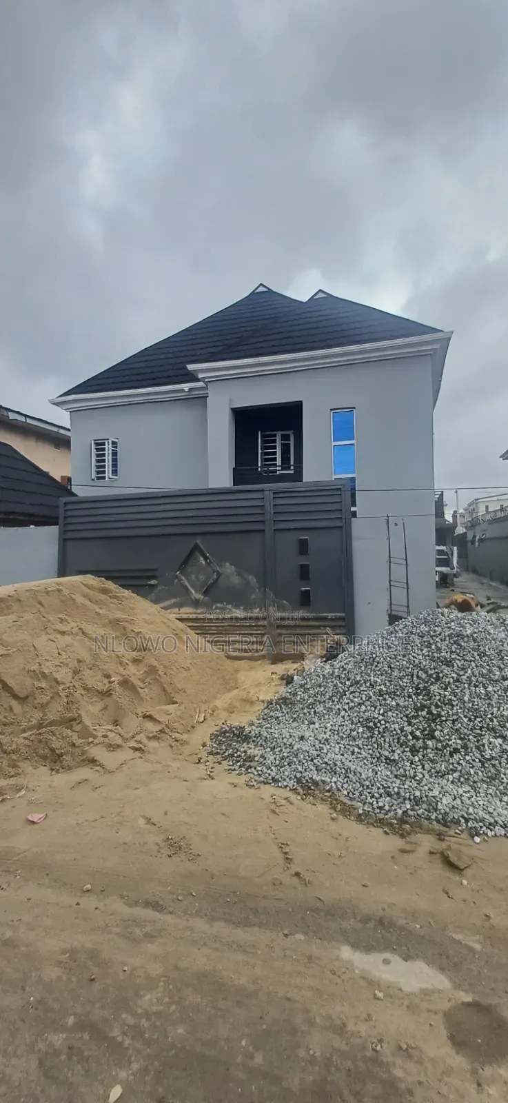 3bdrm Block of Flats in Odedola Estate, Kilo for rent