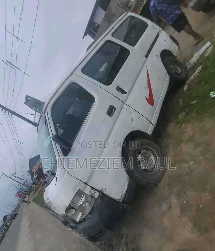 Nissan Caravan (Urvan) 2008 White