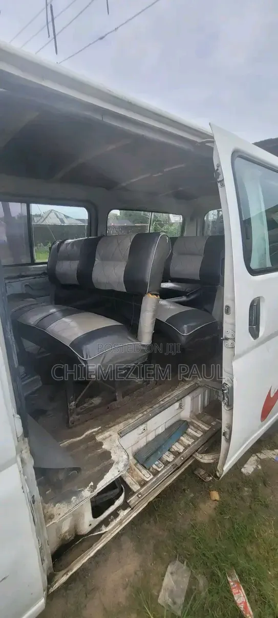 Nissan Caravan (Urvan) 2008 White