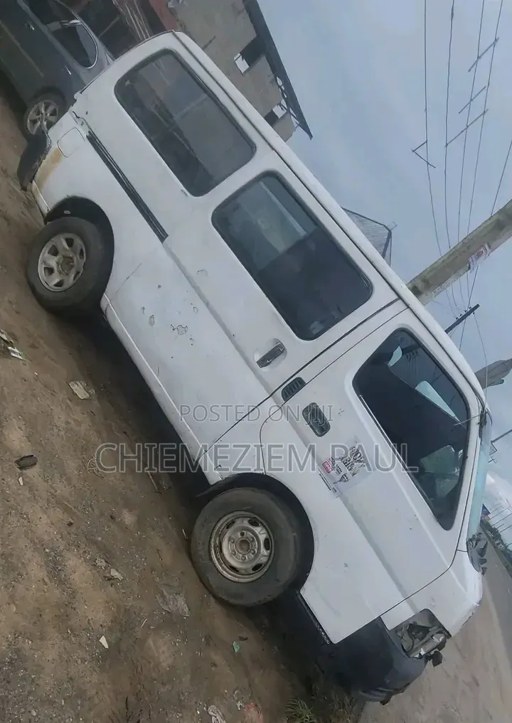 Nissan Caravan (Urvan) 2008 White