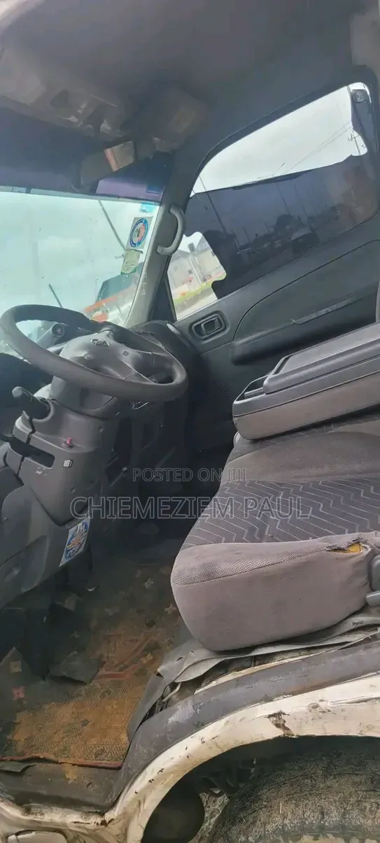 Nissan Caravan (Urvan) 2008 White