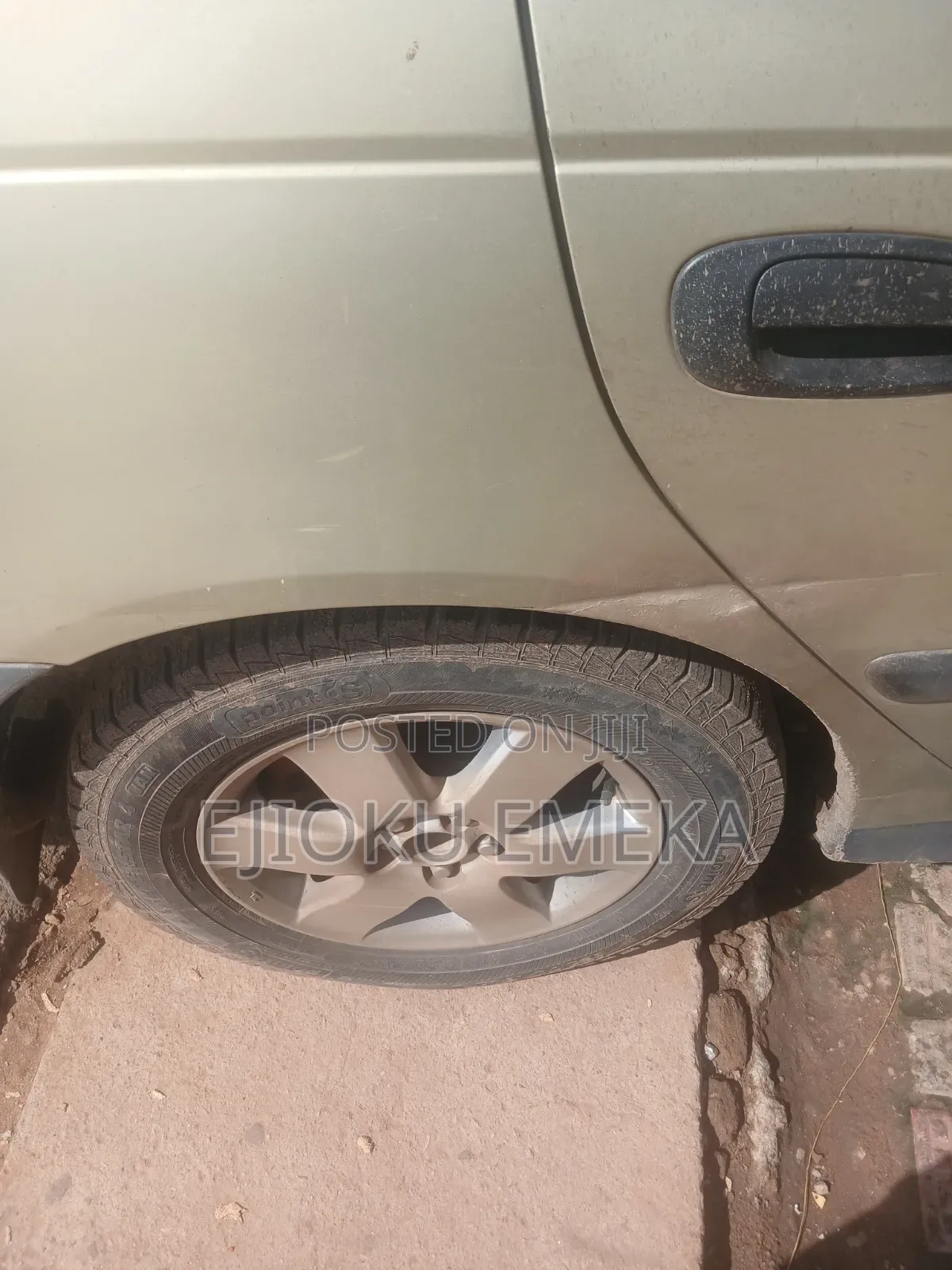 Toyota Avensis 2003 Gold