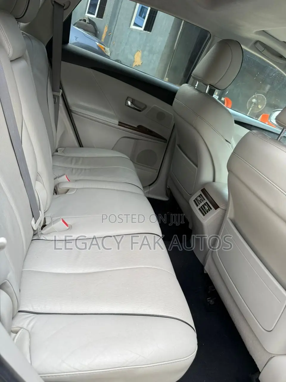 Toyota Venza AWD 2010 Silver