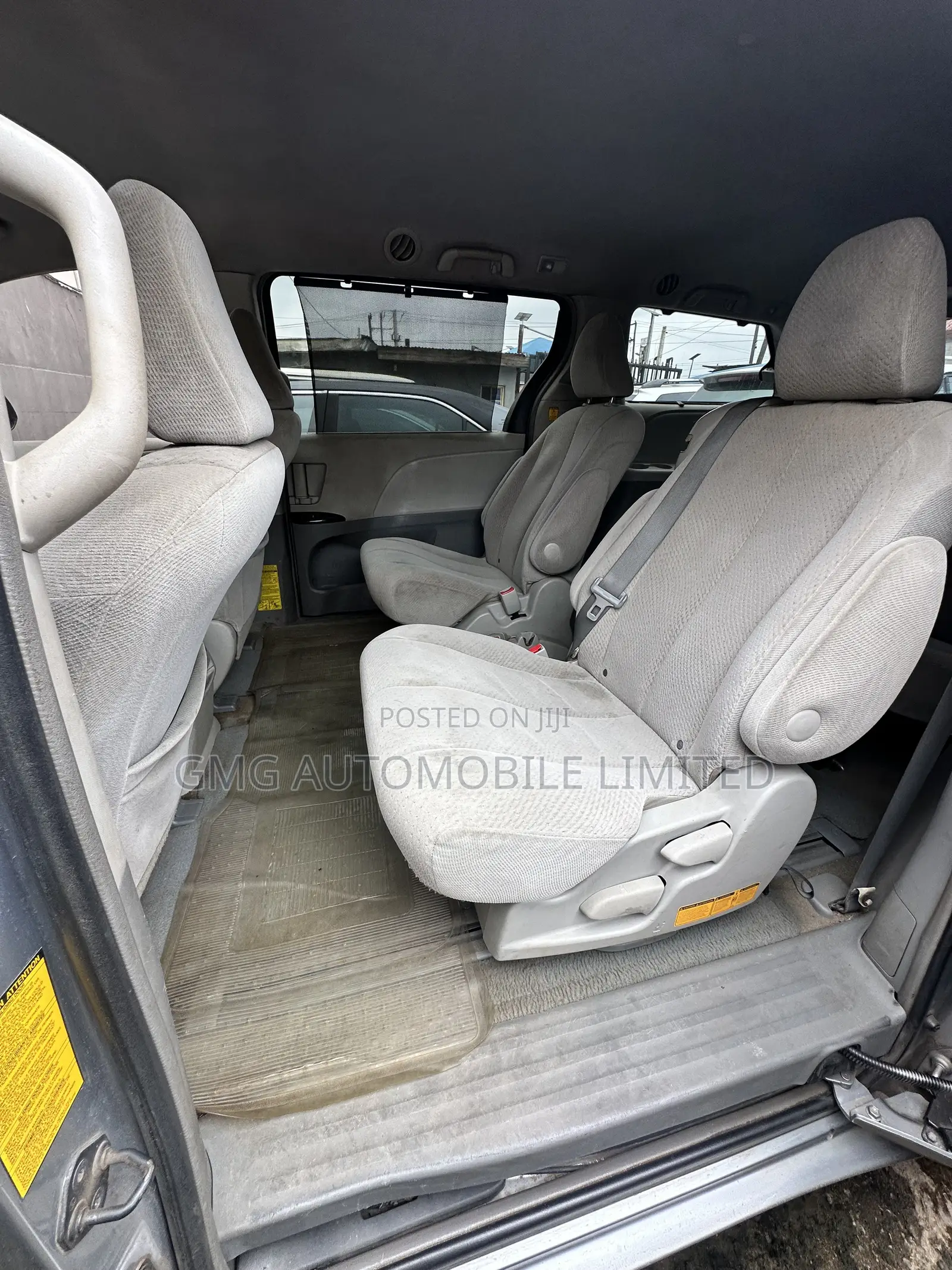 Toyota Sienna LE 8 Passenger 2011 Silver