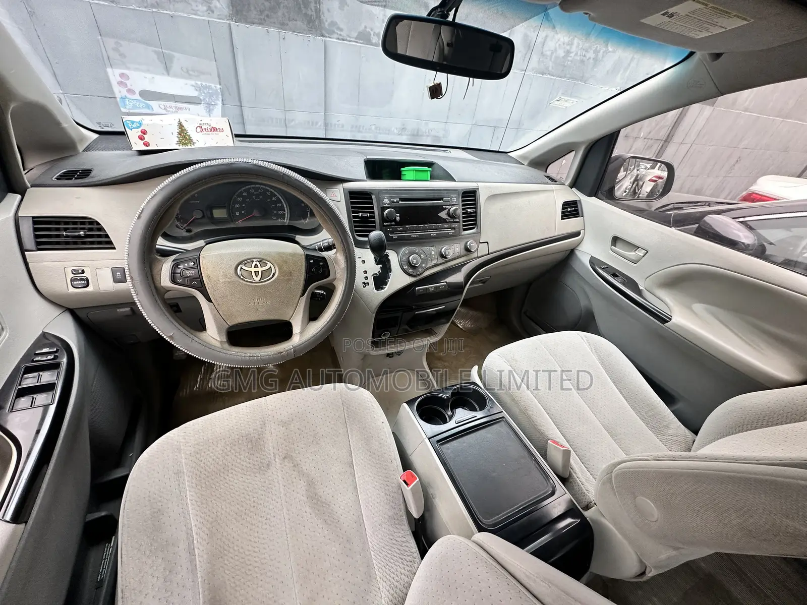Toyota Sienna LE 8 Passenger 2011 Silver