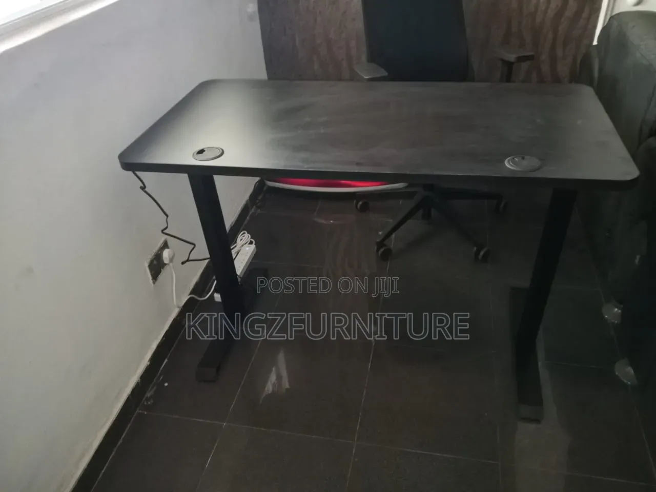 1.2meter Modern Black Electric Height-Adjustable Standing Desk