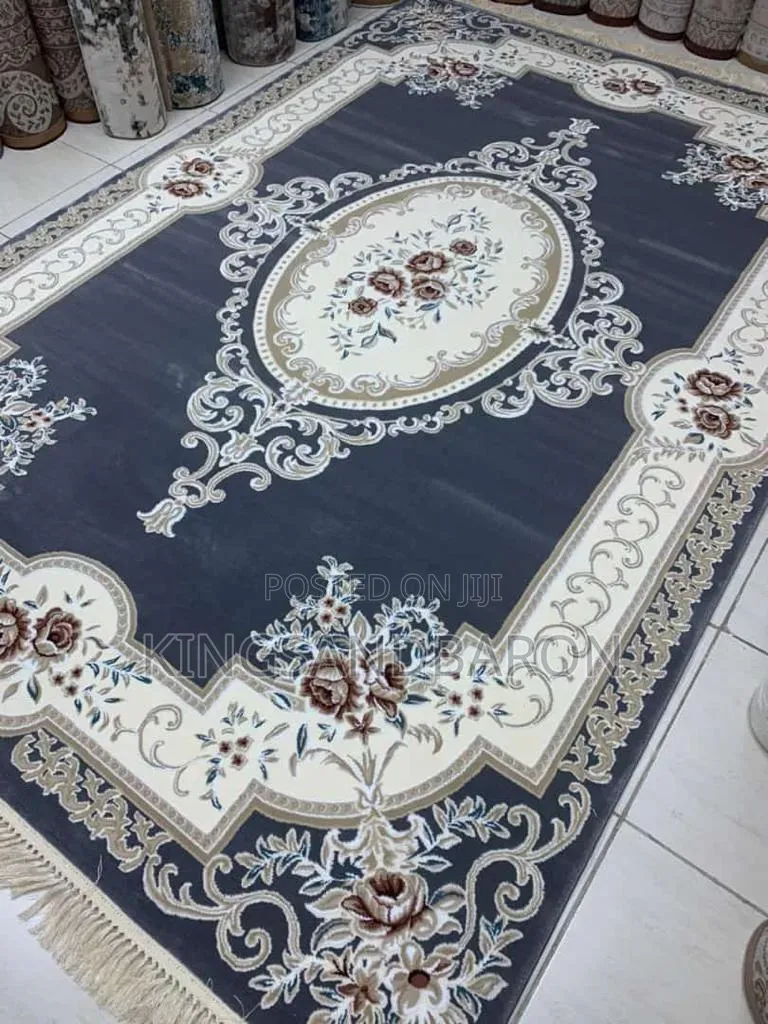 5x7fts Wine and Cream Quality Arabian Center Rug