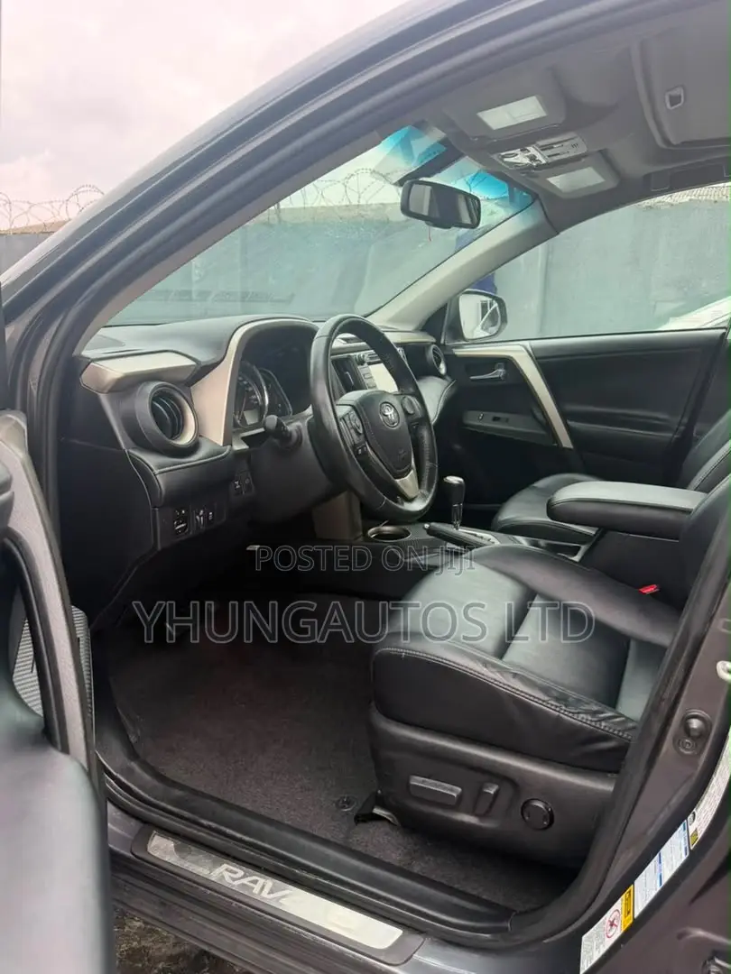 Toyota RAV4 Limited AWD (2.5L 4cyl 6A) 2016 Gray