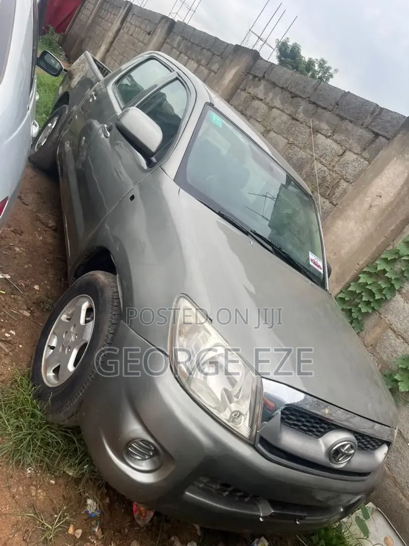 Toyota Hilux 2007 Gray