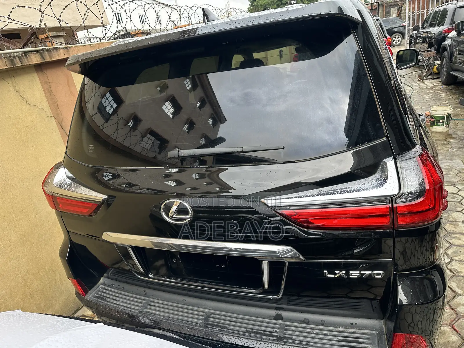 Lexus LX 570 (5 seats) AWD 2020 Black