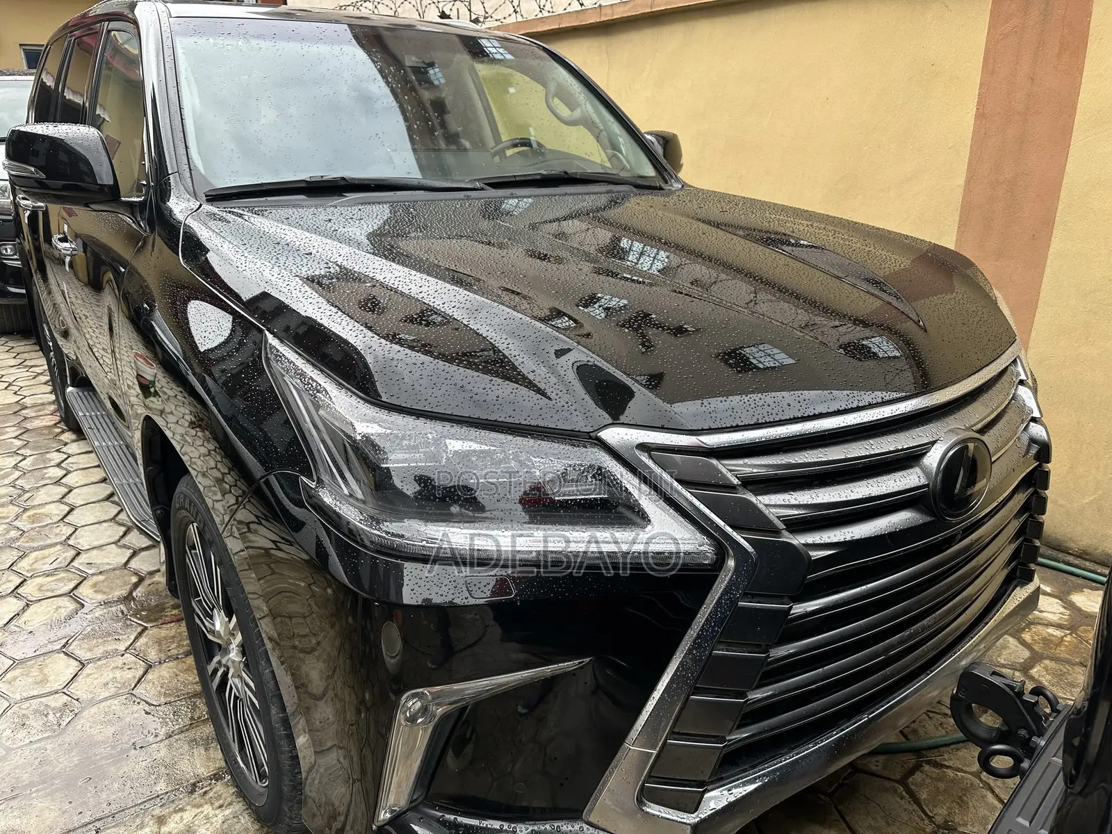 Lexus LX 570 (5 seats) AWD 2020 Black