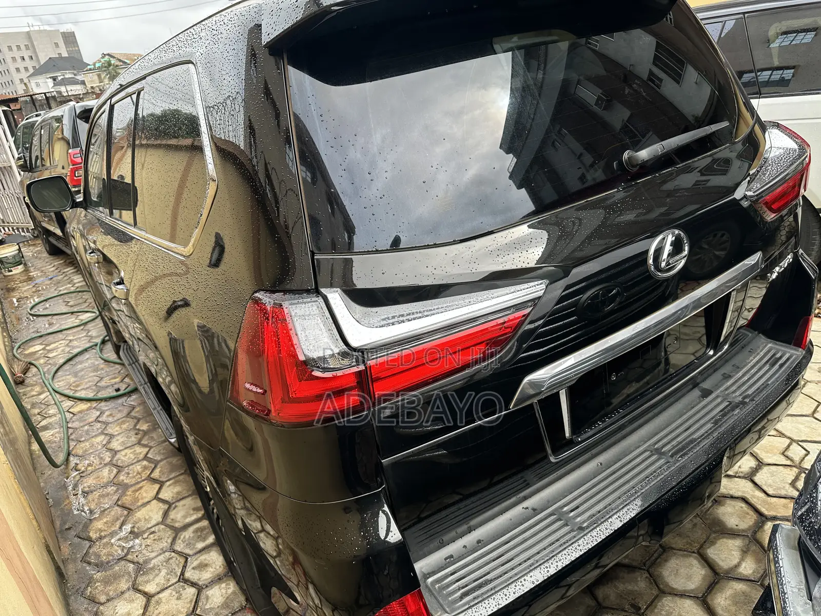Lexus LX 570 (5 seats) AWD 2020 Black