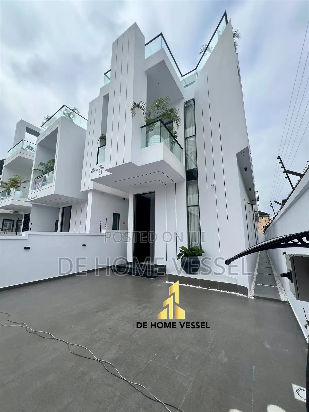 5bdrm Duplex in Ikate for sale