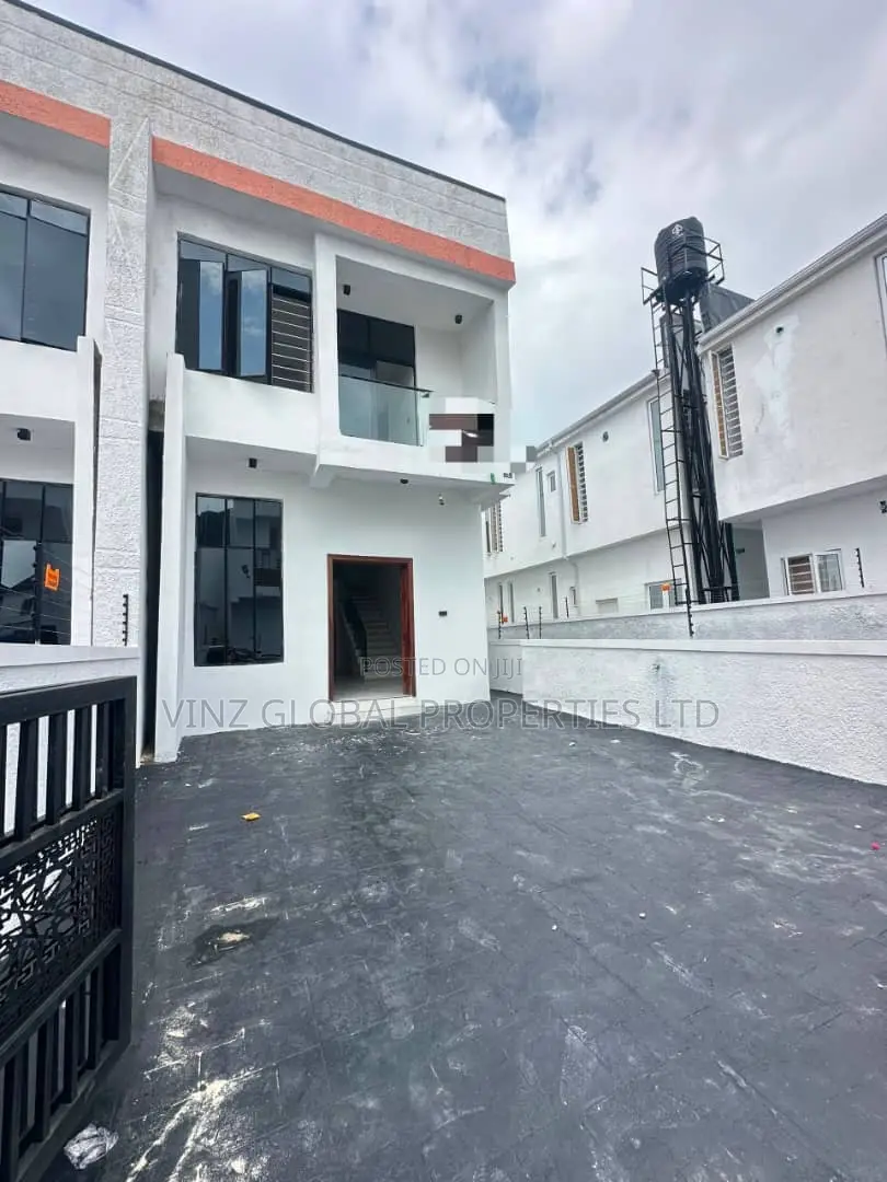 4bdrm Duplex in Lekki for sale