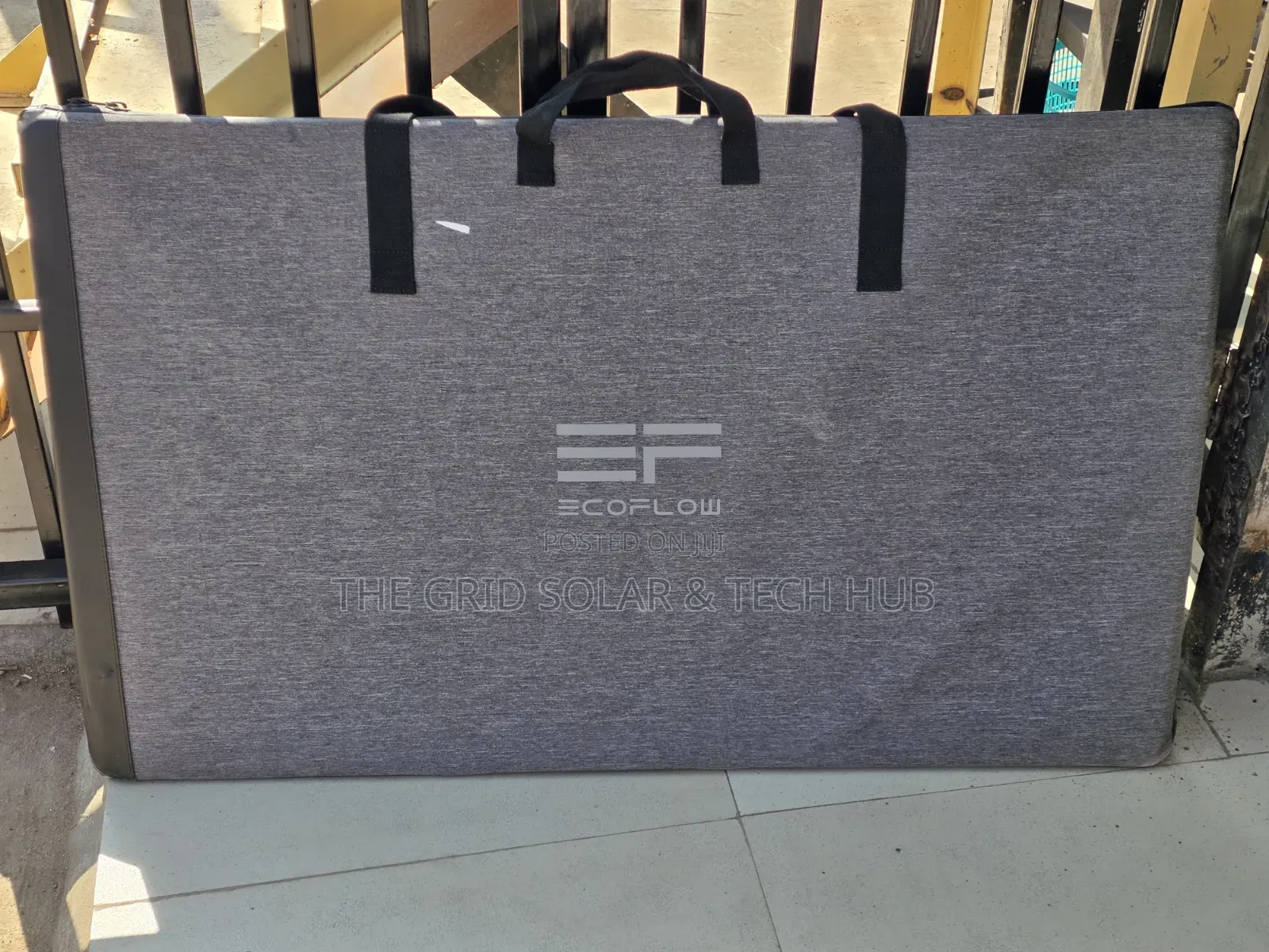 EcoFlow 400W Portable Foldable Solar Panel (2 Months Old)