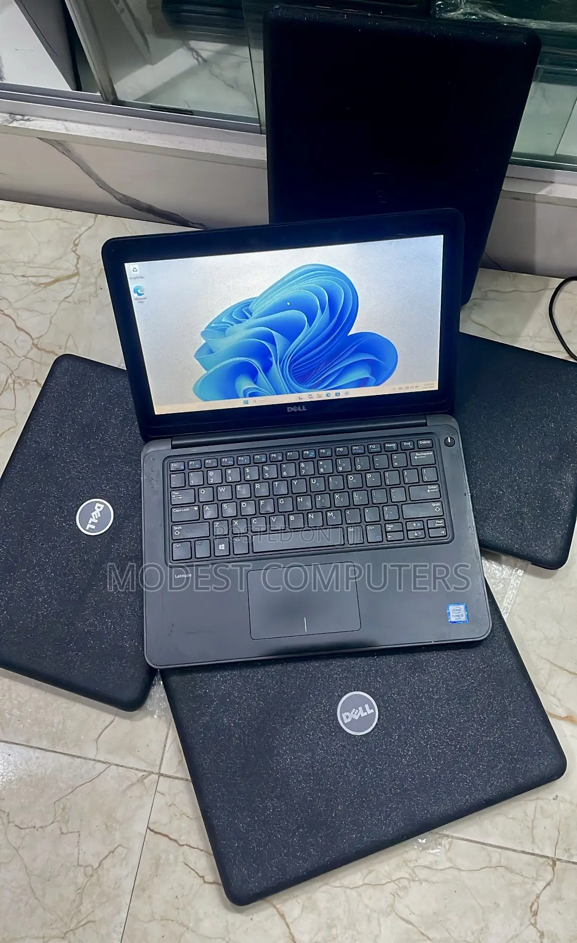 Laptop Dell Latitude 3380 4GB Intel Core i3 HDD 500GB