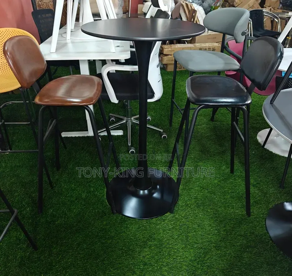 Black Pedestal Bar Table Set With Mixed Leather Bar Stools