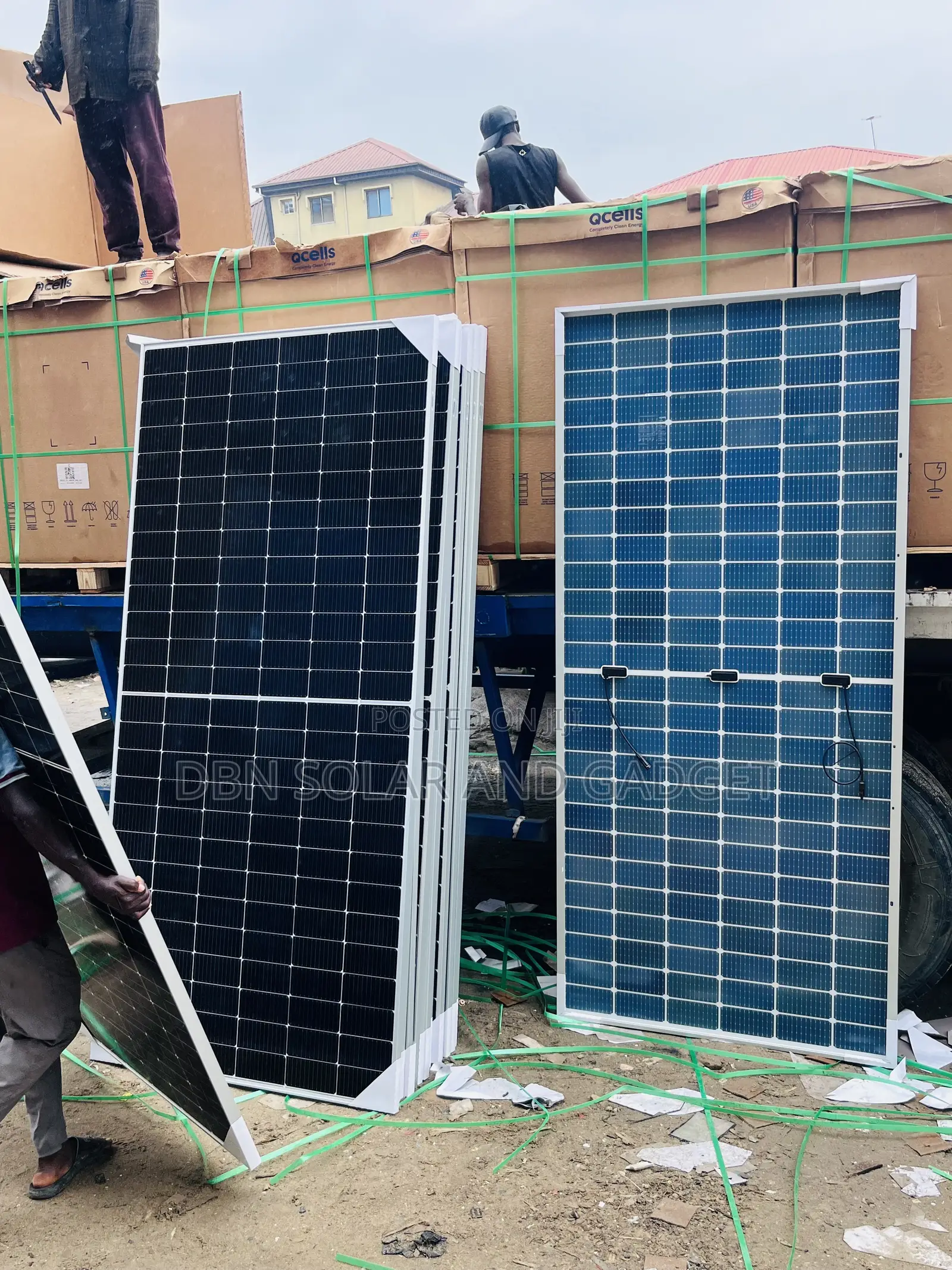 750w Qcell Byfacial Solar Panel 156cell Very Good Quality in Stock