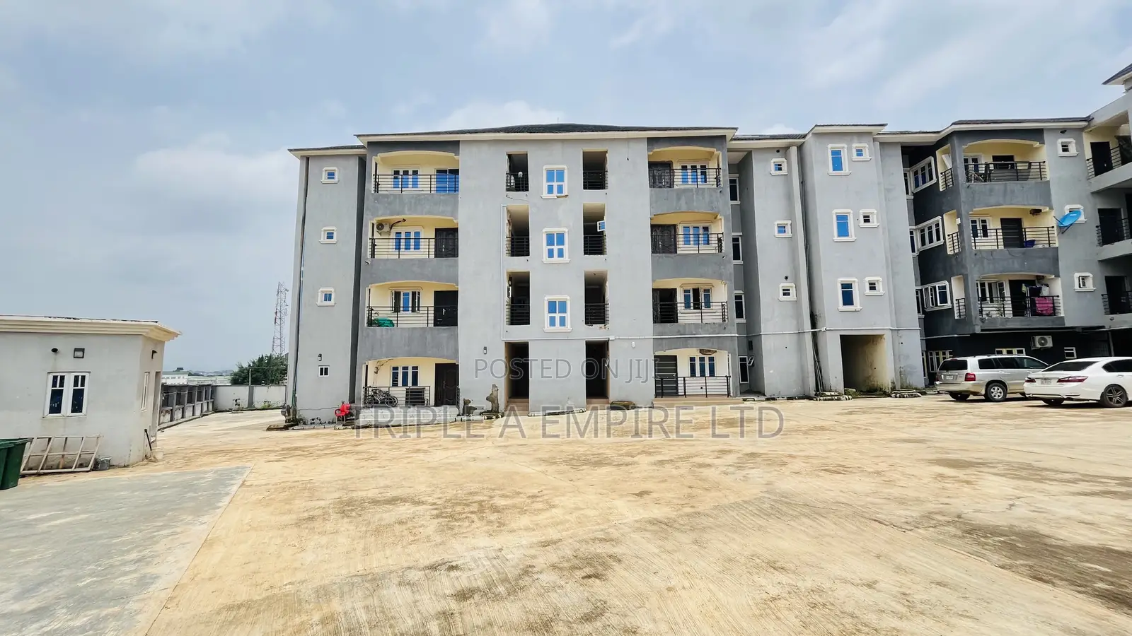 4bdrm Apartment in Life Camp for sale